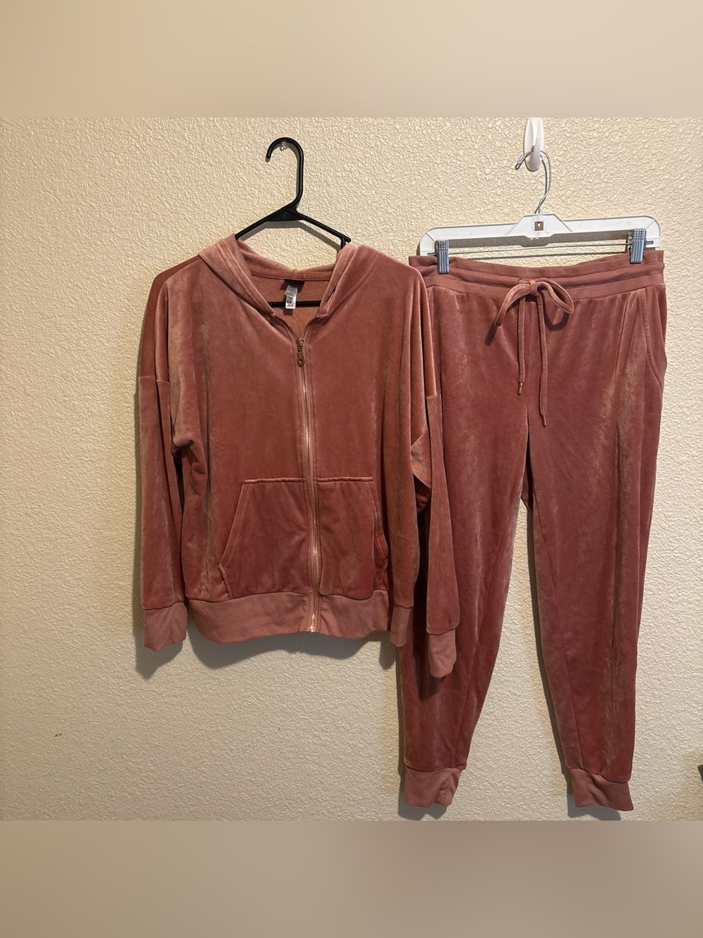 Felina Velour Lounge Set Size Large Pink Zip Hoodie Joggers Matching Set